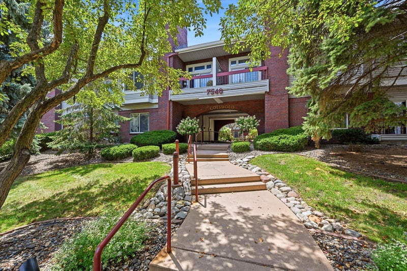 7540 Edinborough Way #1111, Edina, MN 55435