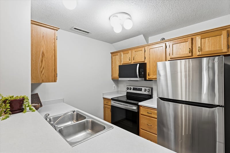 7540 Edinborough Way #1111, Edina, MN 55435