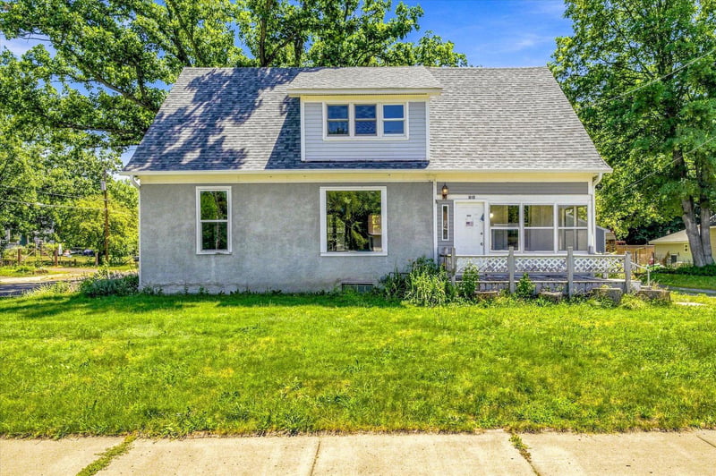 810 Chieftain St, Osceola, WI 54020
