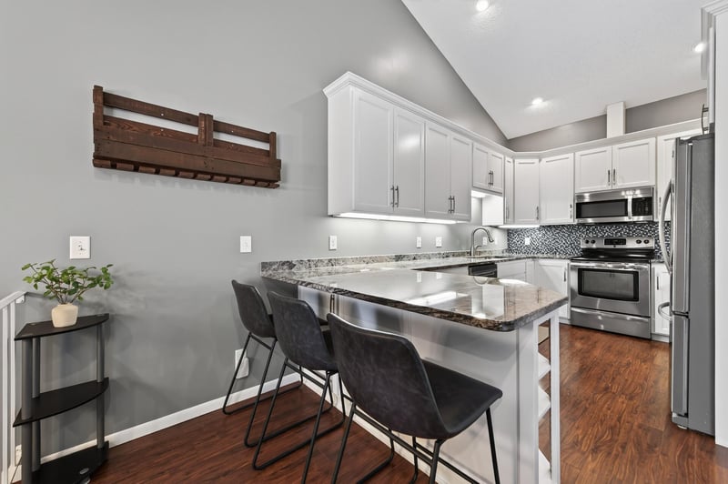 834 Seal St, Saint Paul, MN 55114