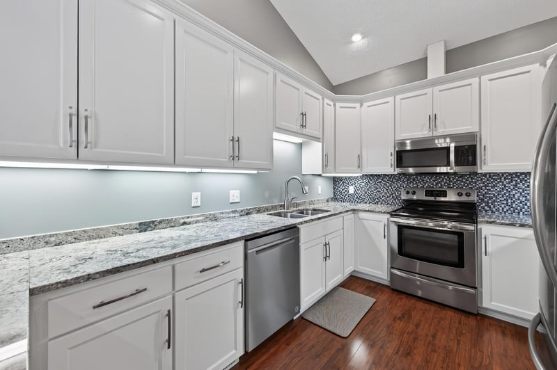 834 Seal St, Saint Paul, MN 55114