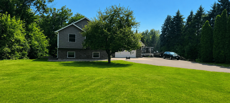 8045 59th St N, Lake Elmo, MN 55042