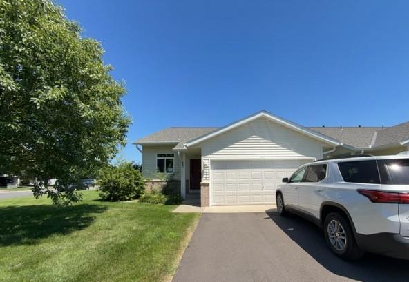 1516 Dublin Ct, Shakopee, MN 55379