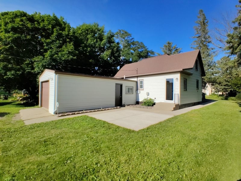 321 S Main St, Sanborn, MN 56083