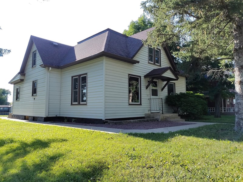 321 S Main St, Sanborn, MN 56083