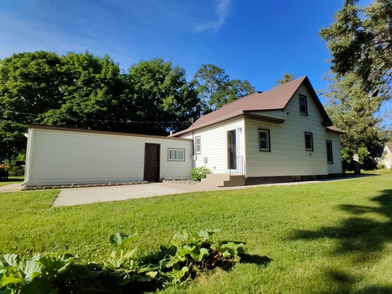 321 S Main St, Sanborn, MN 56083