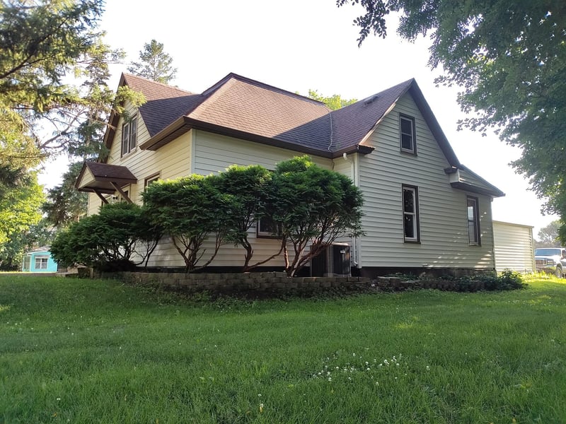 321 S Main St, Sanborn, MN 56083
