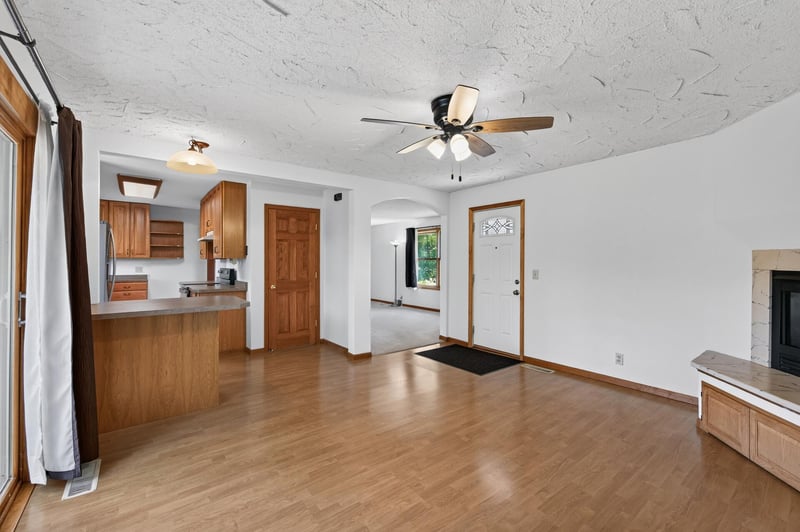 922 23rd Ave NW, New Brighton, MN 55112