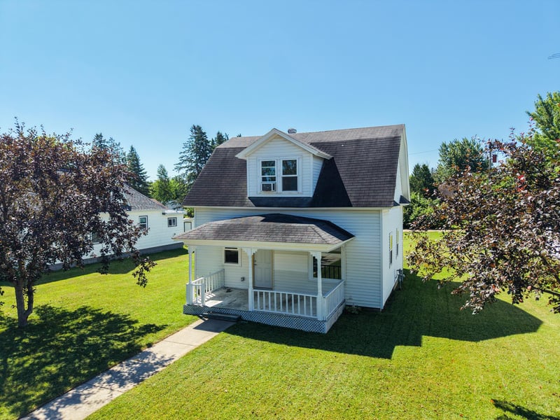 313 Minnesota Ave E, Sebeka, MN 56477