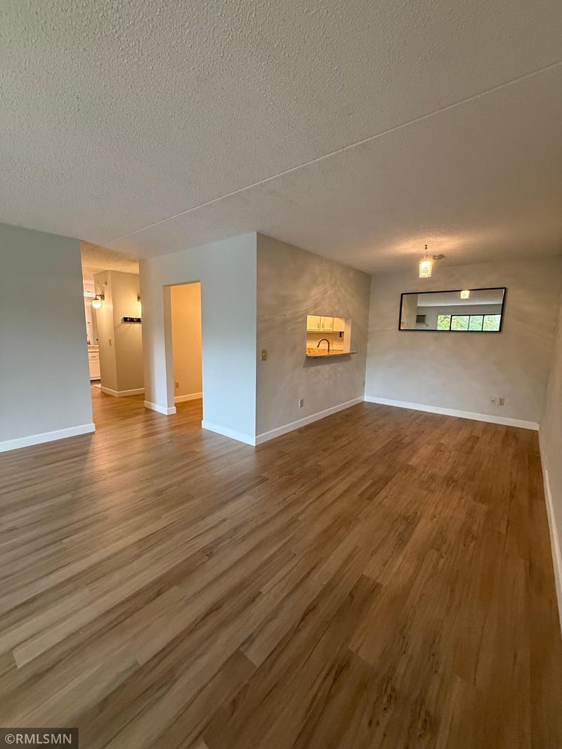 10511 Cedar Lake Rd #309, Minnetonka, MN 55305