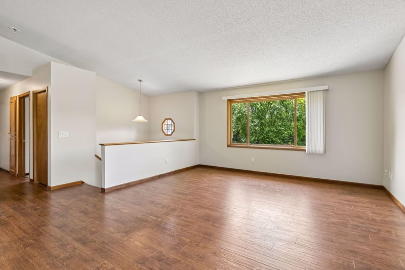 3811 Windcrest Ct, Eagan, MN 55123