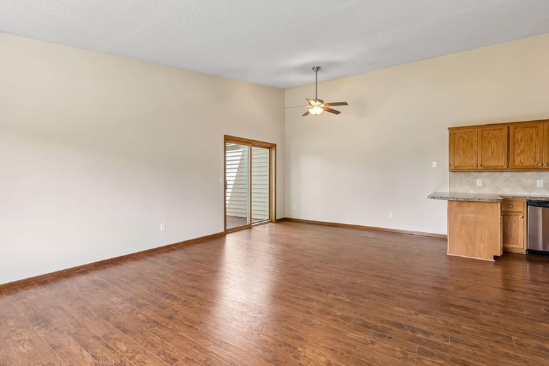 3811 Windcrest Ct, Eagan, MN 55123