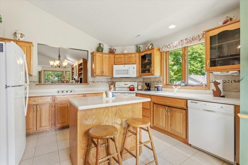 2210 Brookwood Ct, Fergus Falls, MN 56537