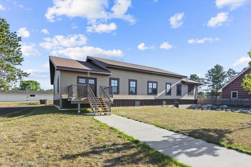 105 Central Blvd, Babbitt, MN 55706