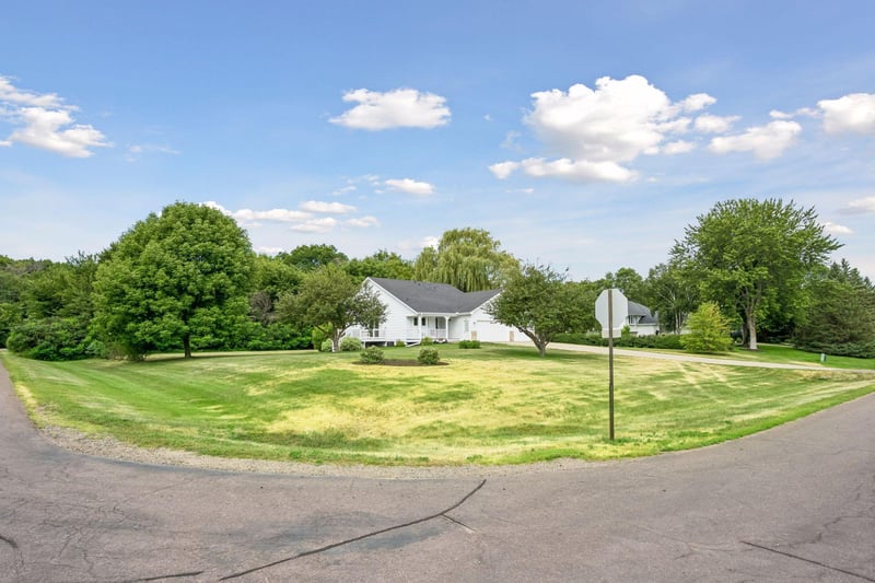10219 Kahler Ave NE, Monticello, MN 55362