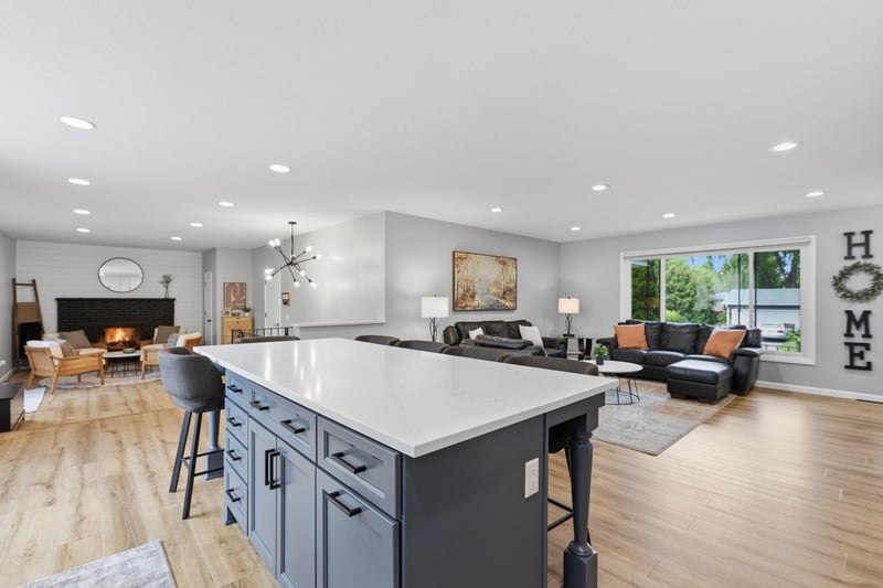 2636 Ridge Ln, Mounds View, MN 55112