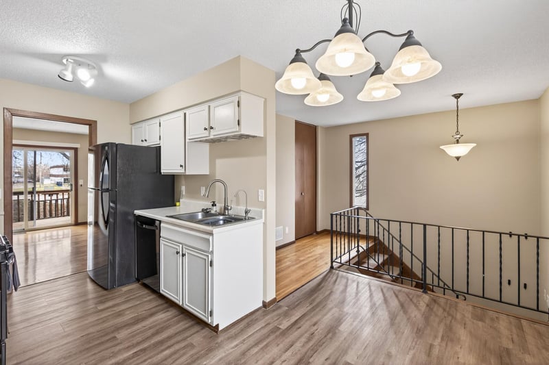 7023 146th Street Ct, Apple Valley, MN 55124