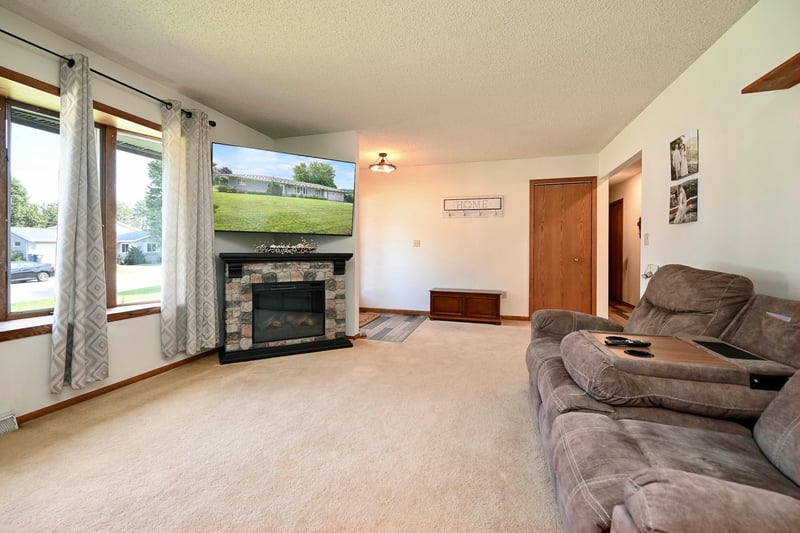 770 52nd Ave, Goodview, MN 55987