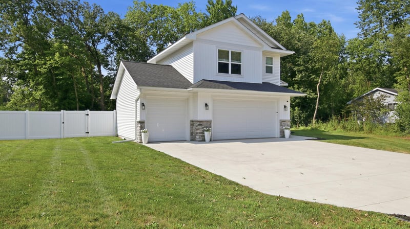 902 Wagner Rd, Menomonie, WI 54751