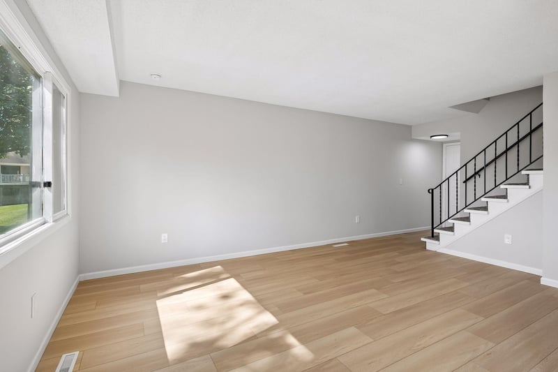 8515 W 97th Street Cir, Bloomington, MN 55438