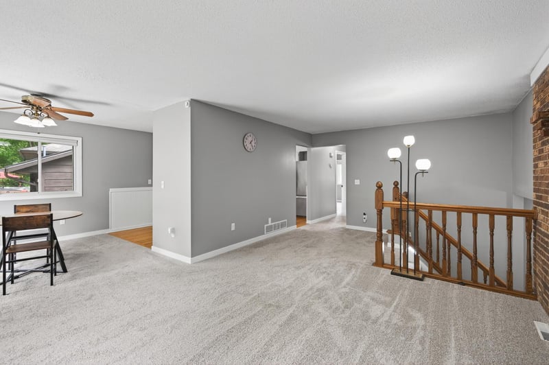 2210 Matterhorn Ln, Saint Paul, MN 55119