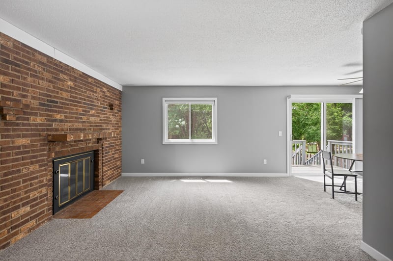 2210 Matterhorn Ln, Saint Paul, MN 55119