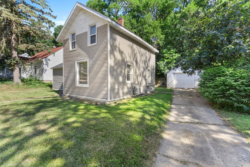 1030 Putnam Ave, Red Wing, MN 55066