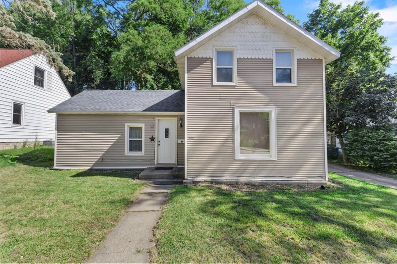 1030 Putnam Ave, Red Wing, MN 55066