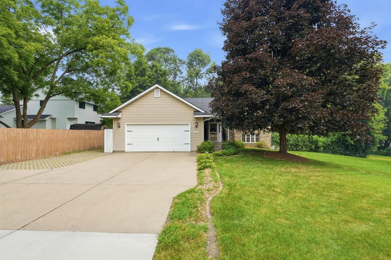 16520 Minnetonka Blvd, Minnetonka, MN 55345