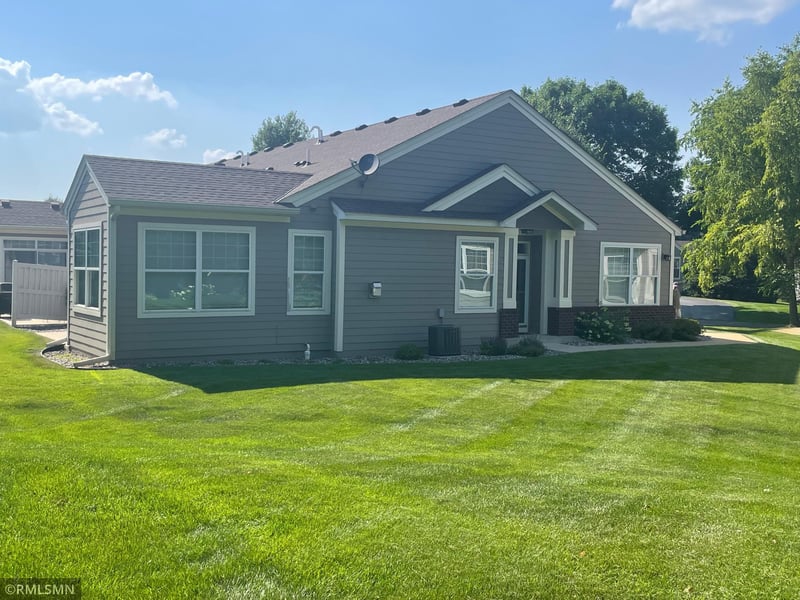 1001 Victoria Greens Blvd, Victoria, MN 55386