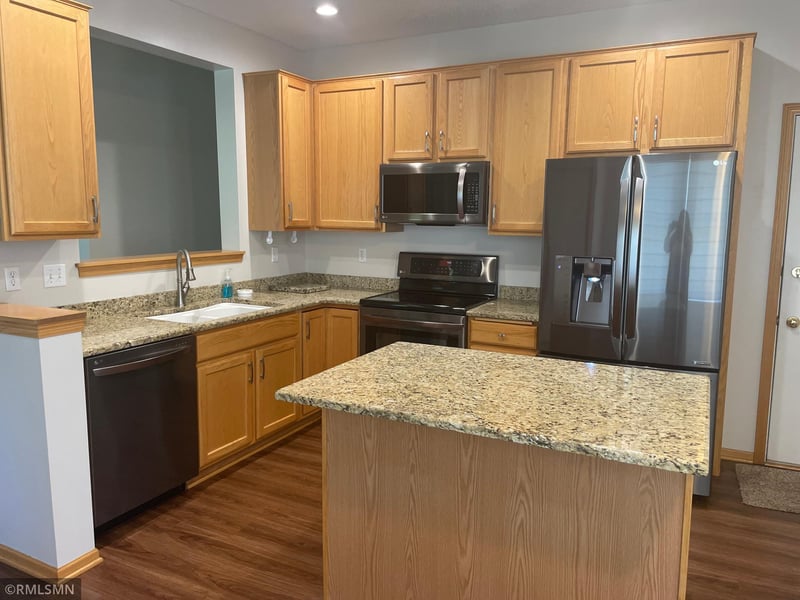 1001 Victoria Greens Blvd, Victoria, MN 55386