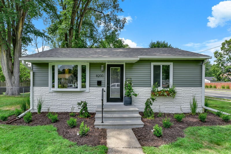 8200 Clinton Ave S, Bloomington, MN 55420