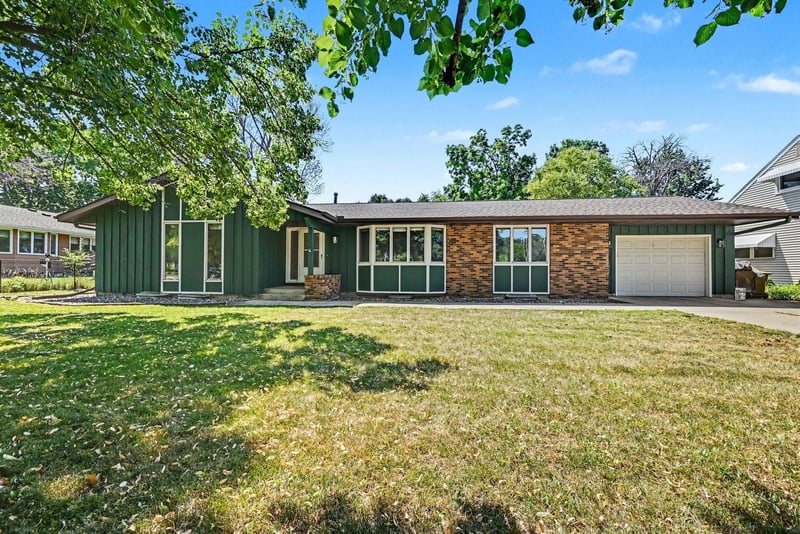 206 Lincoln Ave S, New Prague, MN 56071