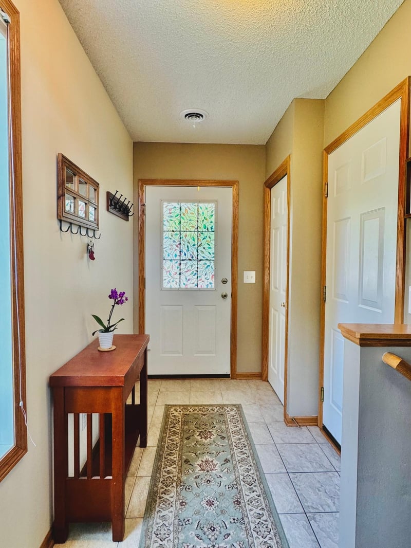 2763 Century Cir, Chanhassen, MN 55317