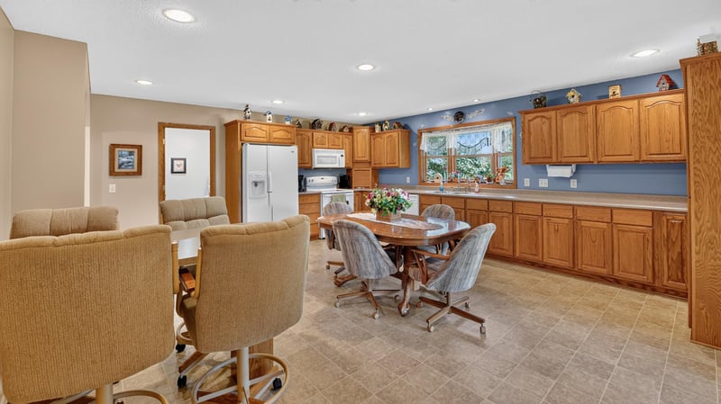 13082 Beroun Crossing Rd, Brook Park, MN 55007