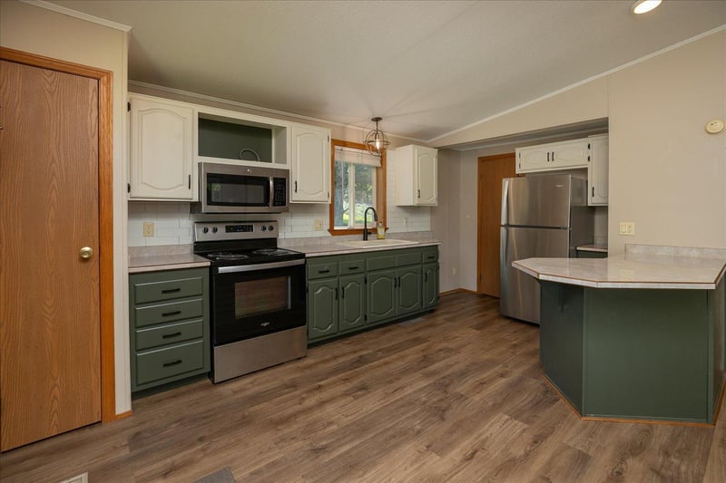 7300 30th St SE, Eyota, MN 55934