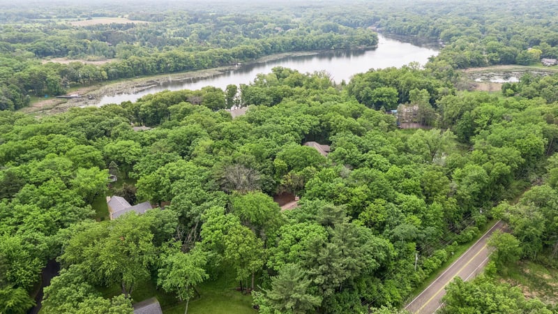 360 Quail Rd, Dellwood, MN 55110