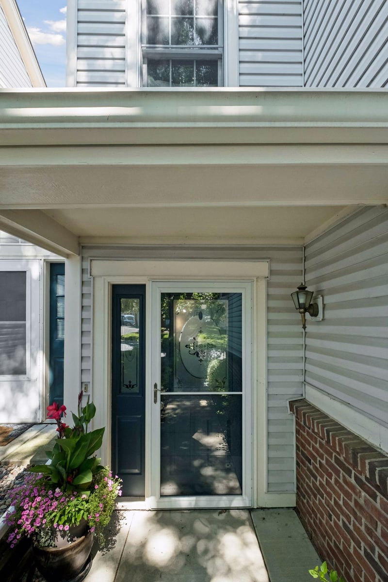 11081 Oregon Curve, Bloomington, MN 55438