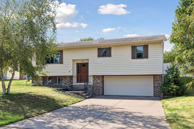 1349 20th St W, Hastings, MN 55033