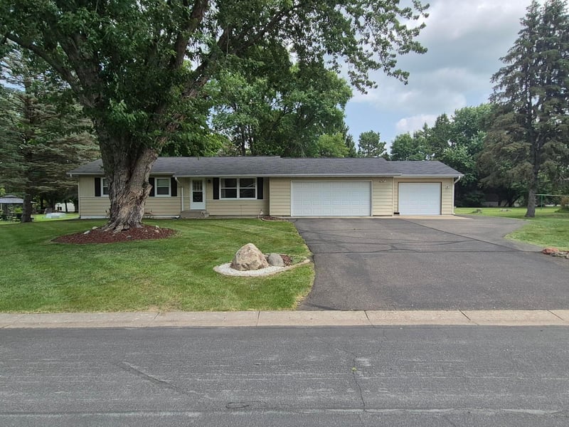 414 S Moody Rd, Saint Croix Falls, WI 54024