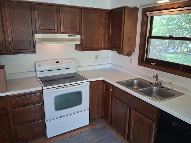 506 W Stanton Ave, Fergus Falls, MN 56537