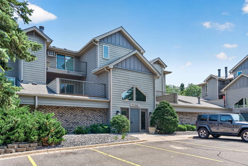2150 Ridge Dr #36, Saint Louis Park, MN 55416