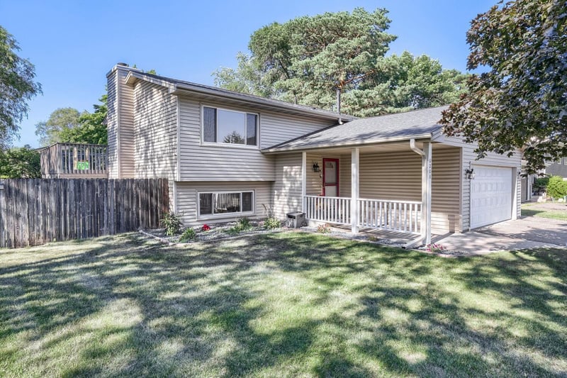 6208 114th Ave N, Champlin, MN 55316