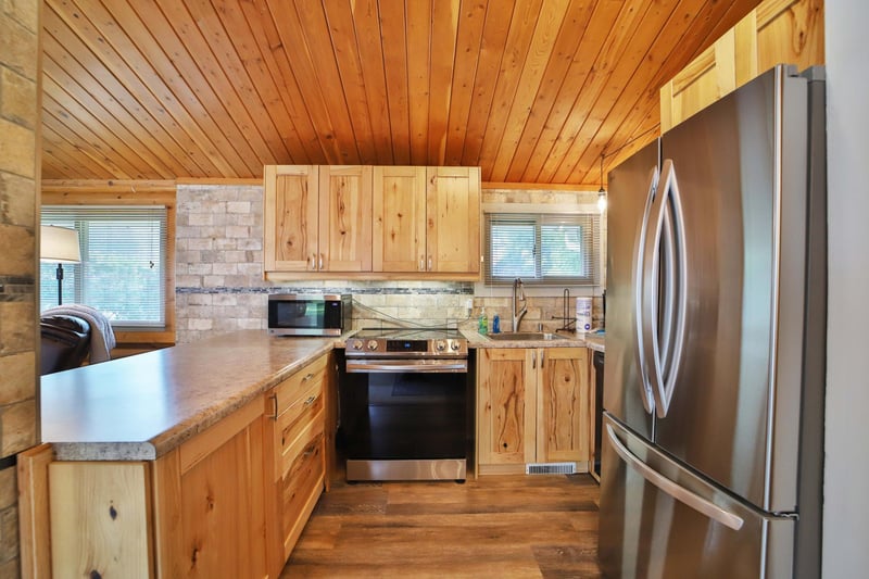 29872 Canary Ln, Breezy Point, MN 56472