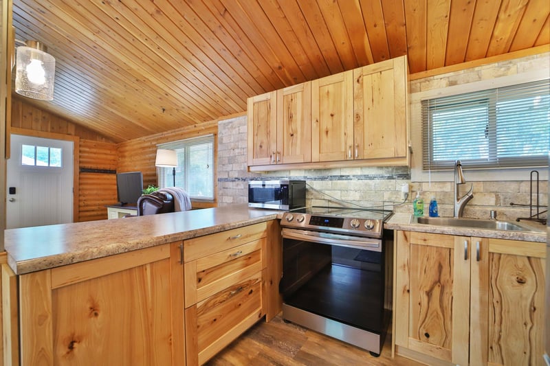 29872 Canary Ln, Breezy Point, MN 56472