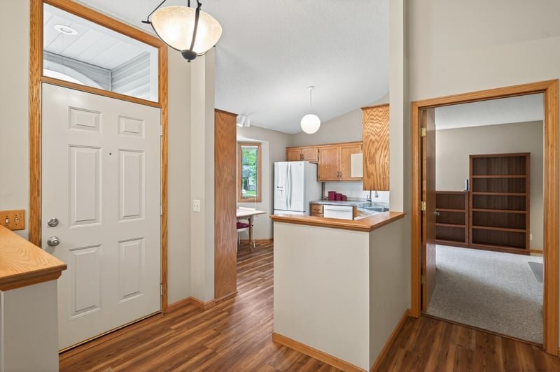 3142 Manitou Dr, White Bear Lake, MN 55110