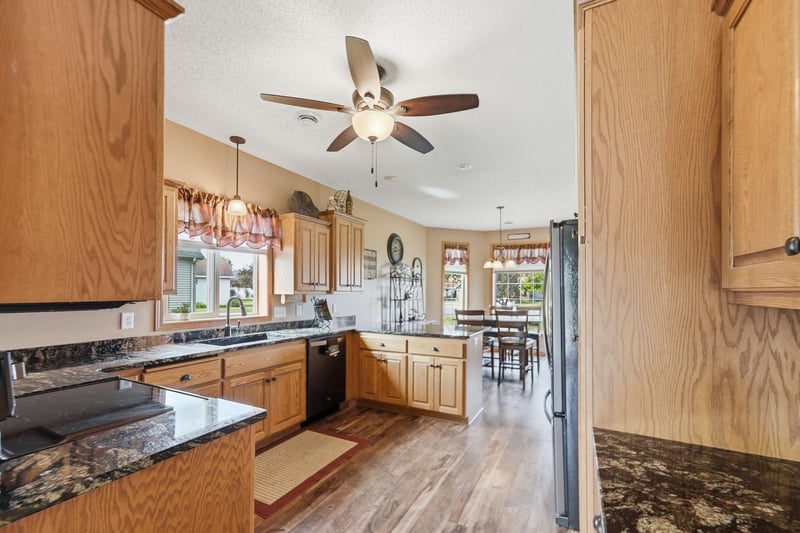 1206 Willow Pond Dr, Waite Park, MN 56387