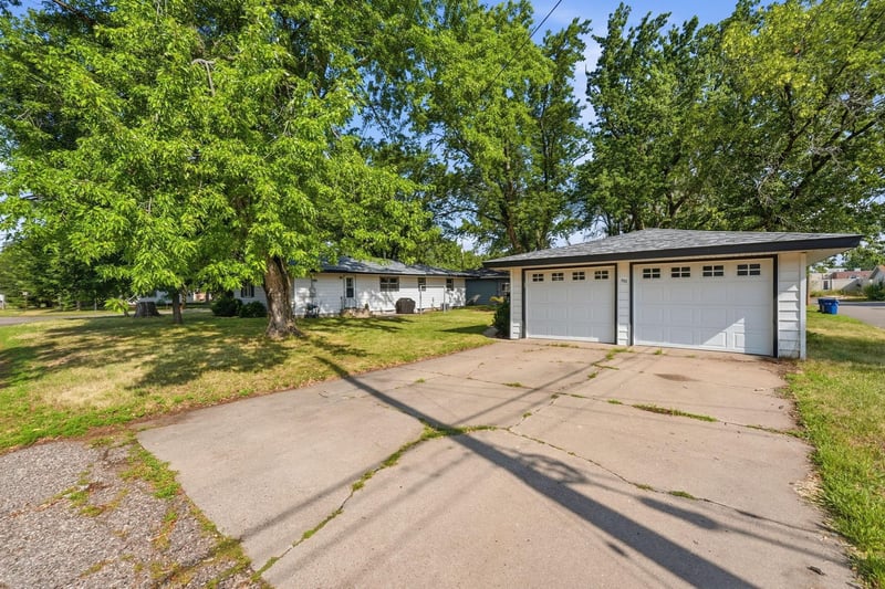 202 34th Ave N, Saint Cloud, MN 56303