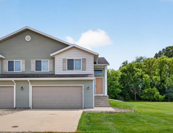 722 3rd St NE, Byron, MN 55920
