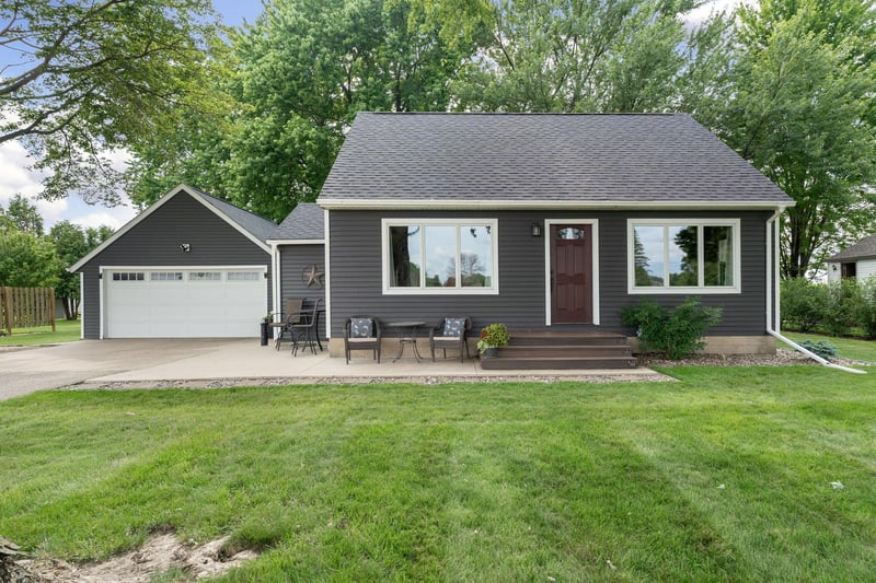 24067 540th Ave, Austin, MN 55912